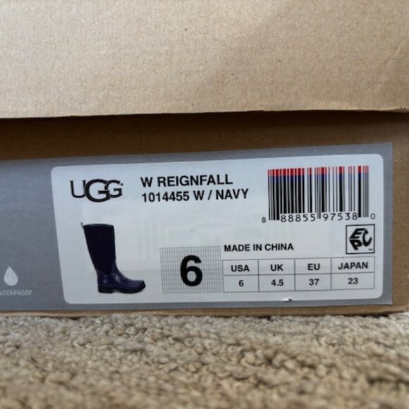 UGG Women's Reignfall Rainboots in Perfect Condition - Picture 7 of 7